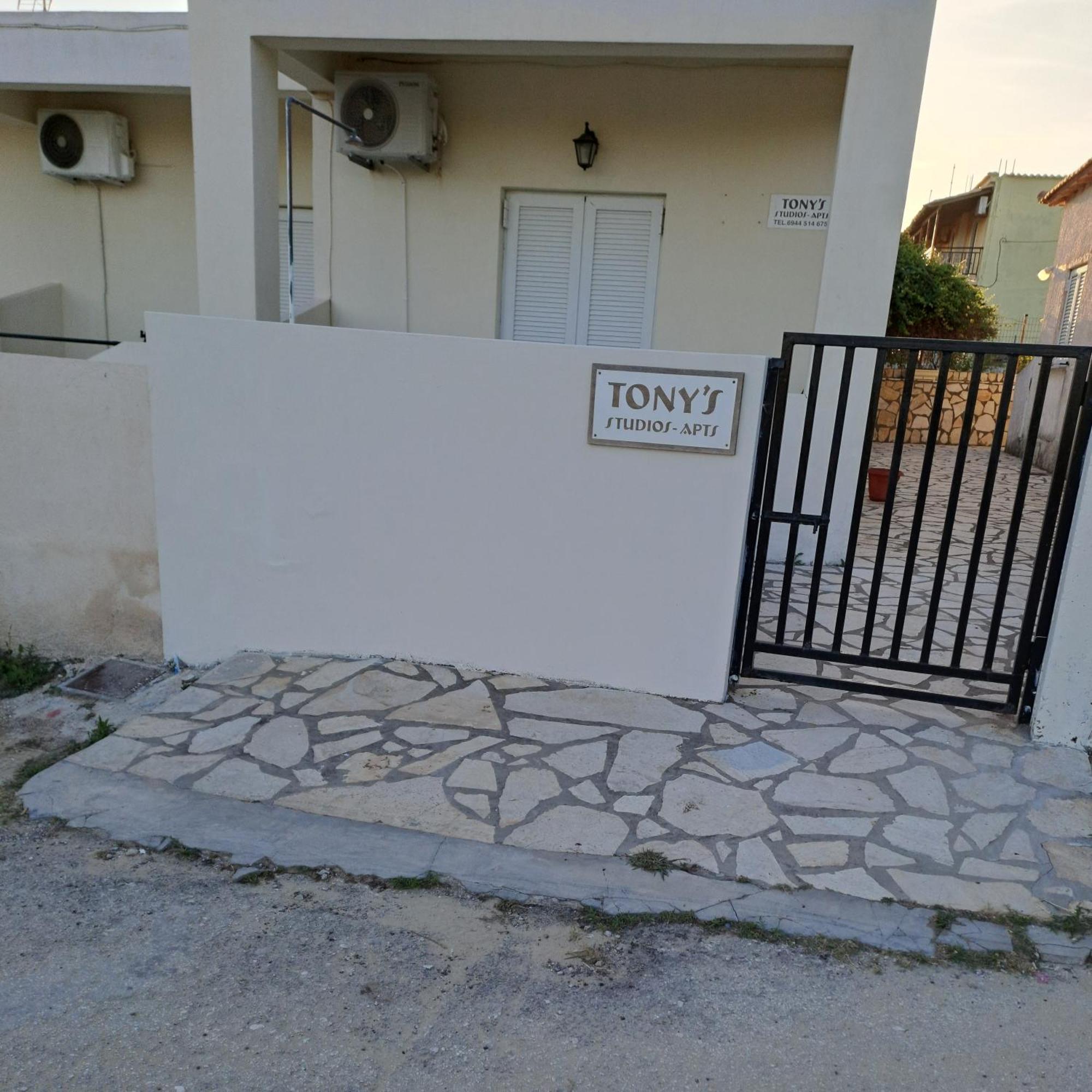 Tony'S Apartments Agios Georgios  Zewnętrze zdjęcie