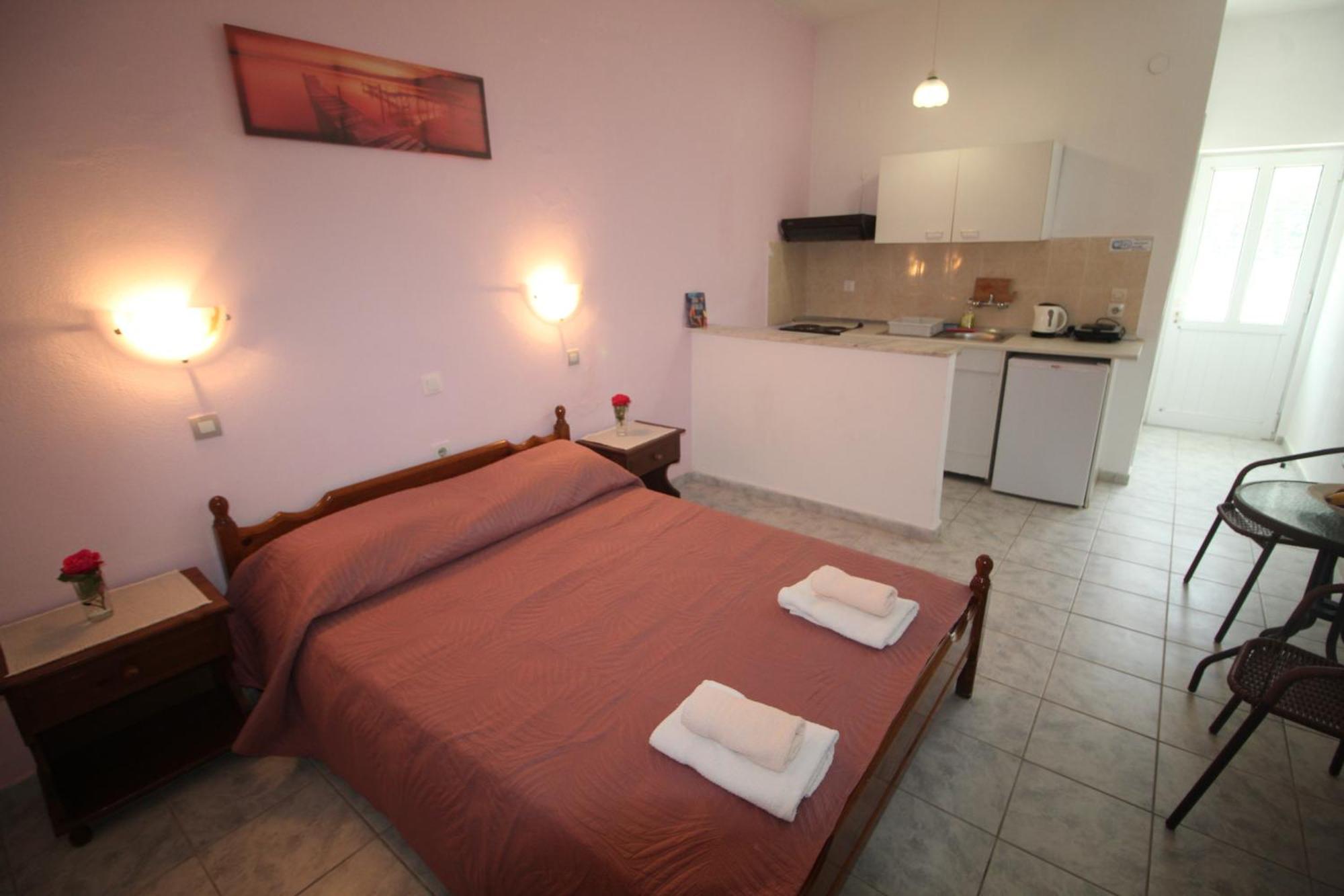 Tony'S Apartments Agios Georgios  Zewnętrze zdjęcie