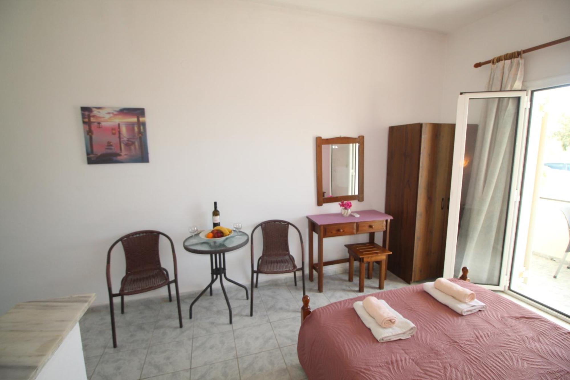 Tony'S Apartments Agios Georgios  Zewnętrze zdjęcie