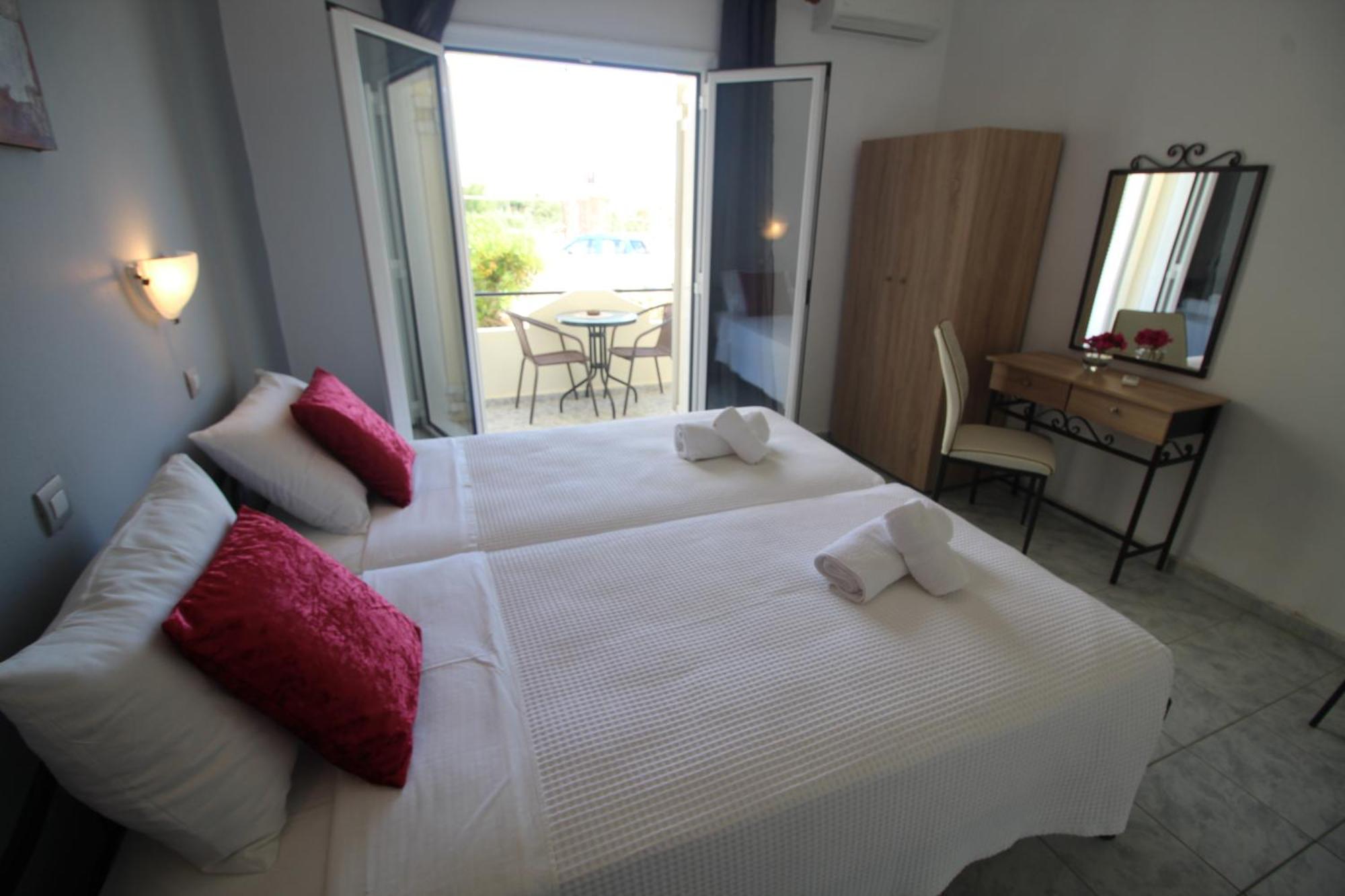 Tony'S Apartments Agios Georgios  Zewnętrze zdjęcie