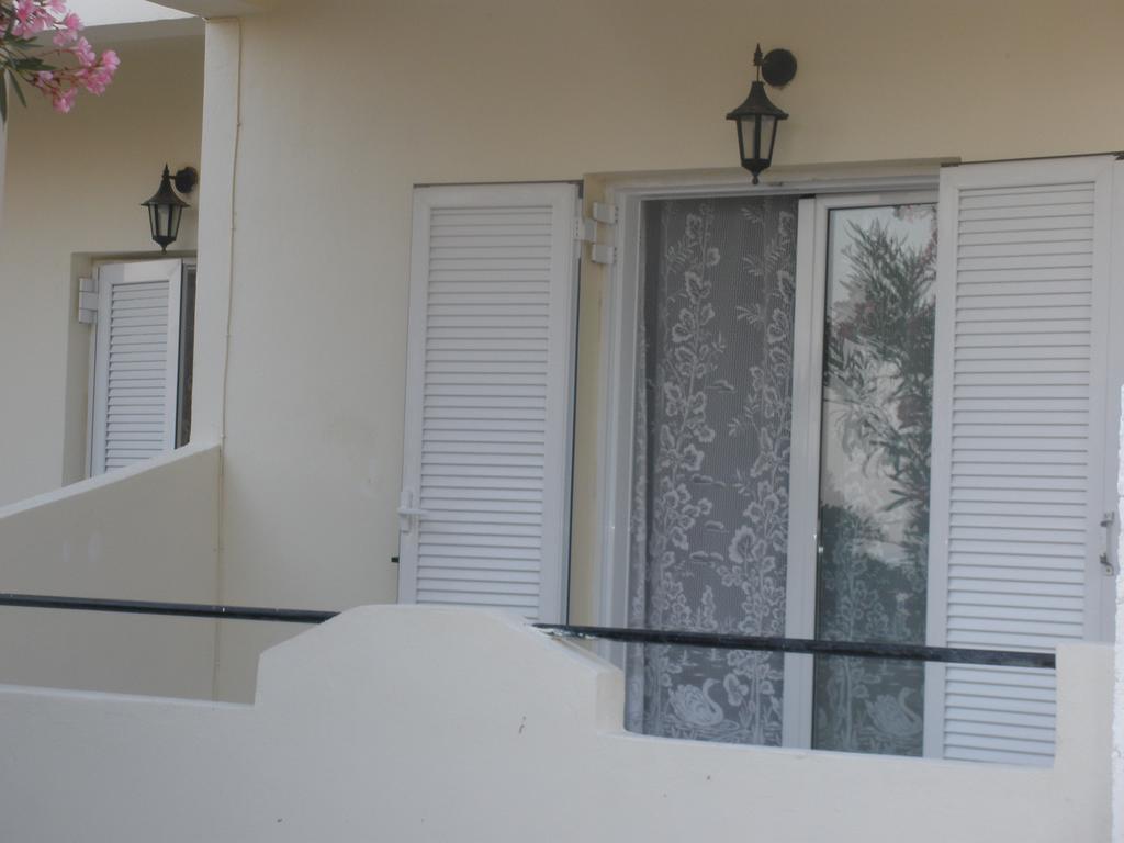Tony'S Apartments Agios Georgios  Zewnętrze zdjęcie