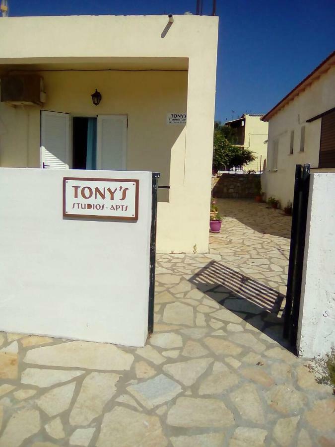 Tony'S Apartments Agios Georgios  Zewnętrze zdjęcie